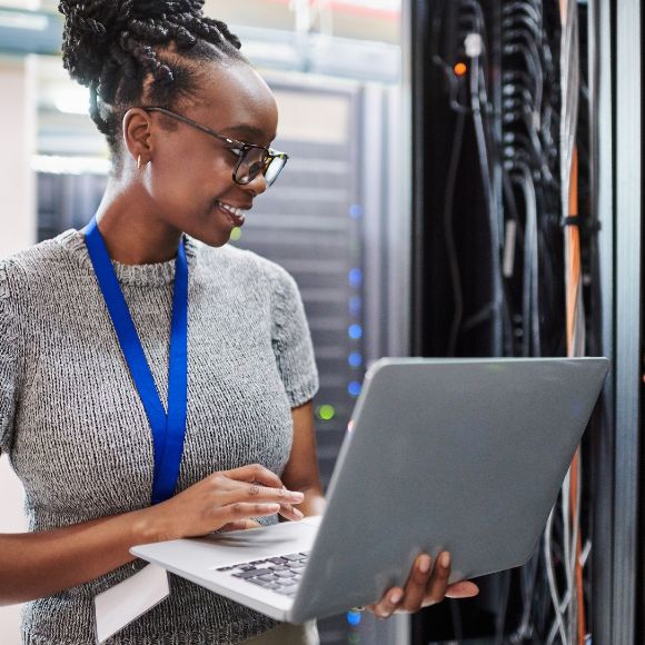 Profesionales de la seguridad del futuro: ¿cómo proteger a las empresas modernas?