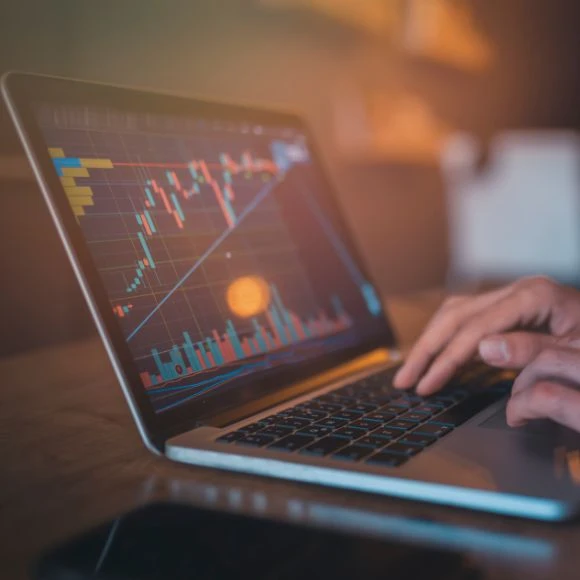 ¿Cómo optimizar la toma de decisiones de los gestores por medio del análisis de datos? 